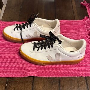 Veja White Sneakers - excellent condition